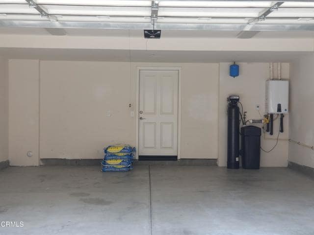 Building Photo - 992 Los Angeles Ave