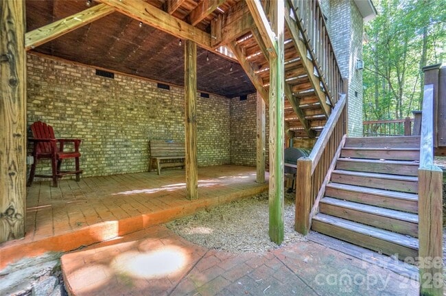 Building Photo - 181 Streamside Pl