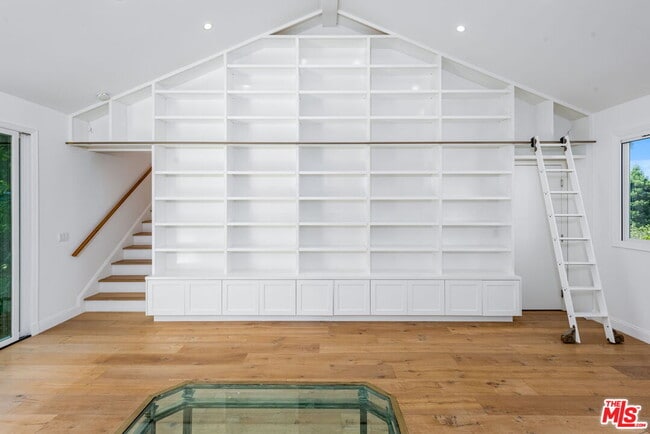 Building Photo - 19621 Wells Dr