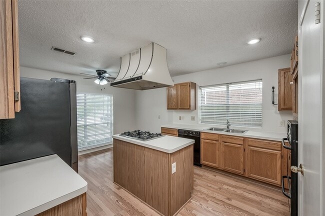 Building Photo - 3342 Bluebonnet Meadows Ln