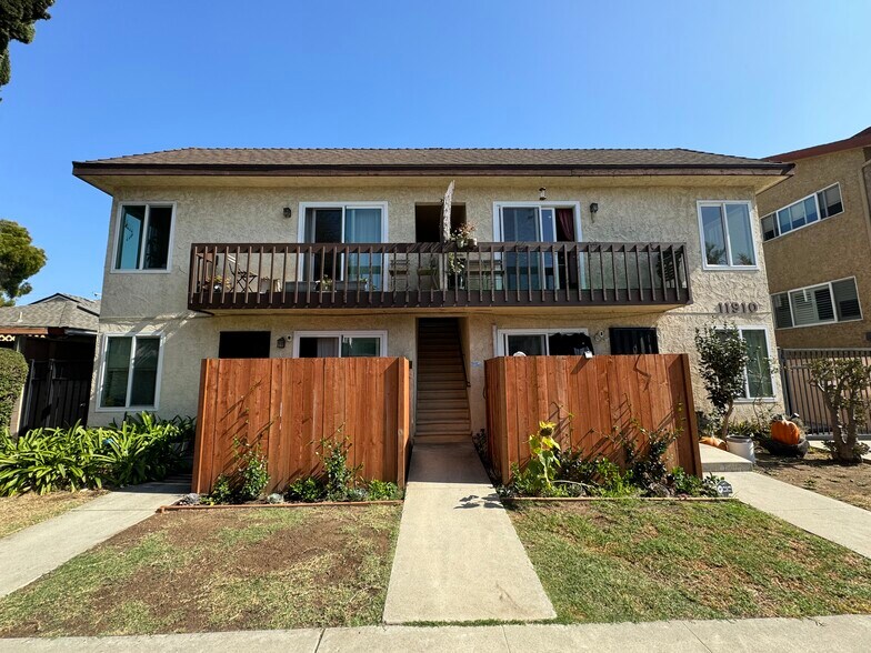 Primary Photo - 11910 Avon Way
