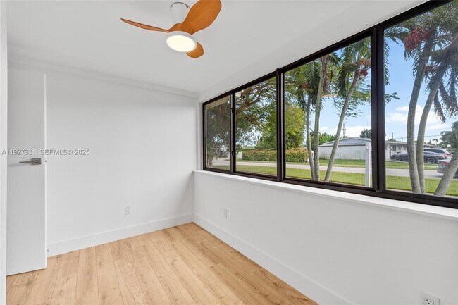 Building Photo - 9915 SW 212th St