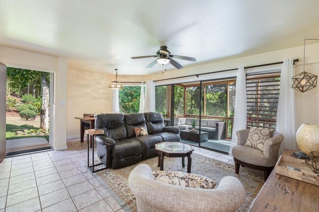 Building Photo - Furnished 2 bedroom, 2 bath, with AC and p...