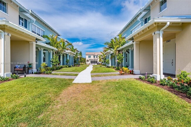 Building Photo - 1040 Eucalyptus Dr