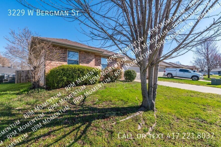 Building Photo - 3229 W Bergman St