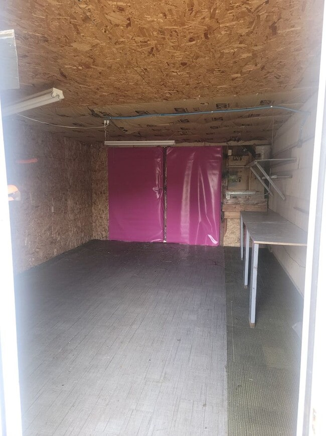 Building Photo - Cozy Parkland 2 bedroom house with Fenced Yard