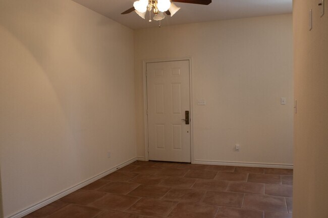 Building Photo - 1 bedroom /1 bathroom units available in a brand new complex!  Move in now!!