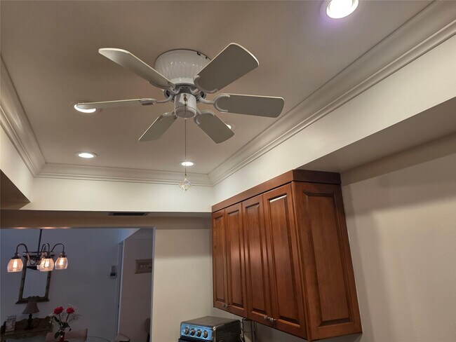 Building Photo - 959 SE 2nd Ave