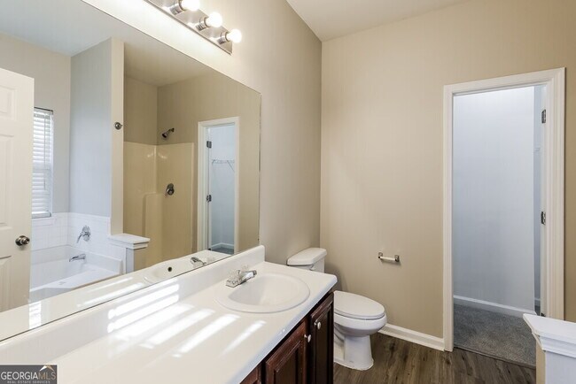 Building Photo - 1113 Watercourse Way