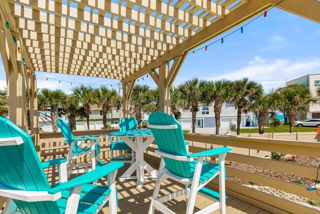 Building Photo - 200 Islamarada Ct