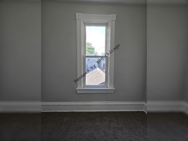 Building Photo - 530 E 45th St
