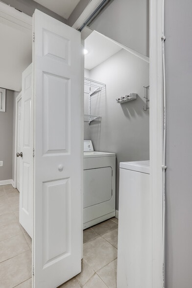 Primary Photo - 513 Somerset Pl NW