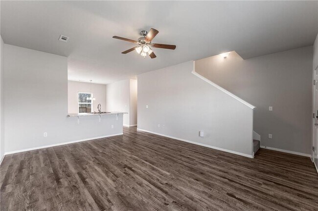 Building Photo - 6601 SW Chestnut Hill Rd