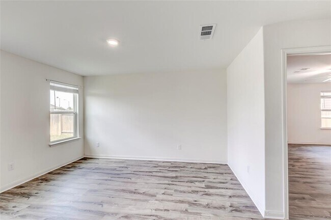 Building Photo - 18744 Speculator Ln