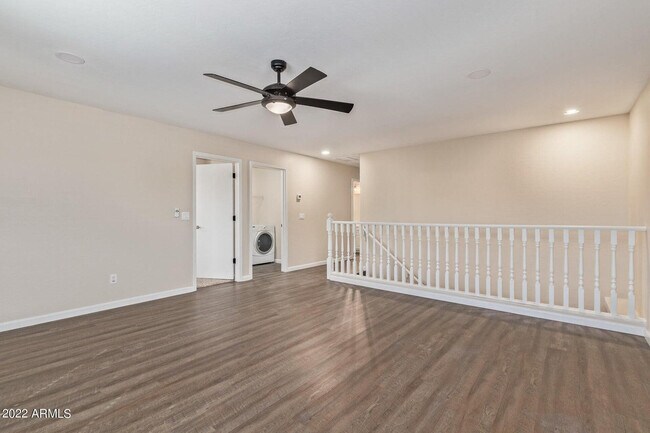 Building Photo - 2283 W Silver Creek Ln