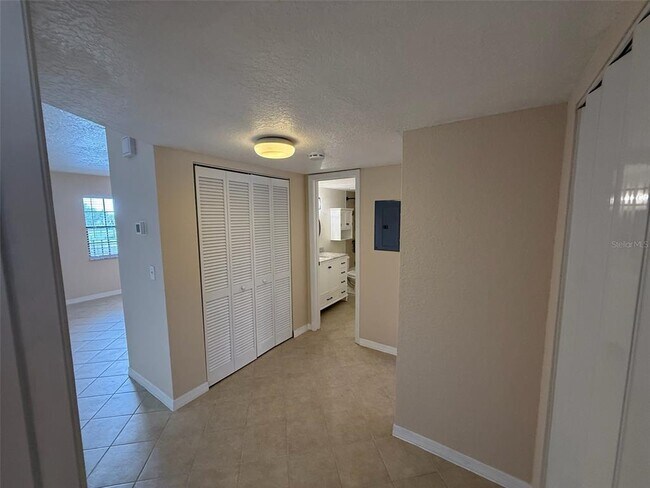 Building Photo - 6100 Gulfport Blvd S