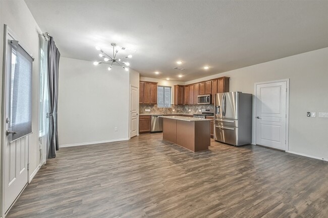 Building Photo - 5047 Royal Amber Ln