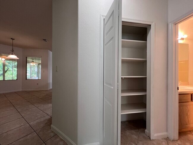 Building Photo - HUGE PRICE REDUCTION!! HOME IS READY FOR A...