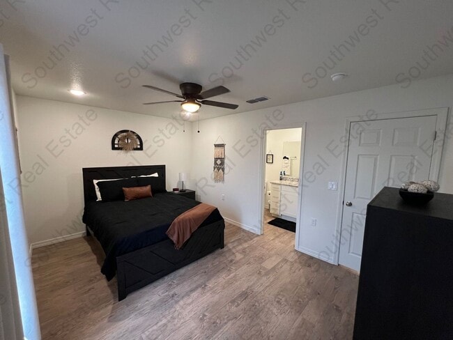 Building Photo - 2131 Bobwhite Ct