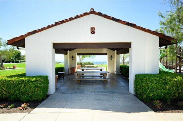Building Photo - 10 Dunes Bluff