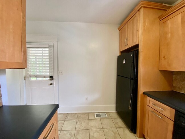 Building Photo - Charming 3 Bed/ 2 Bath in the Heart of Oakley Only $2675/mo!