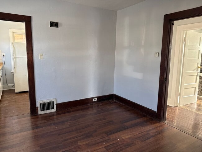 Building Photo - 2200 S 13th St