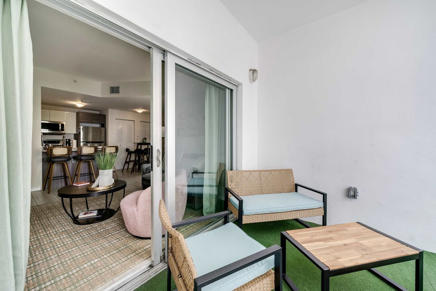 Building Photo - 481 NE 29th St