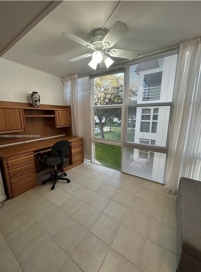 Building Photo - 1501 S Ocean Blvd