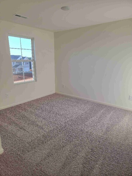 Building Photo - 188 Somerton Ln