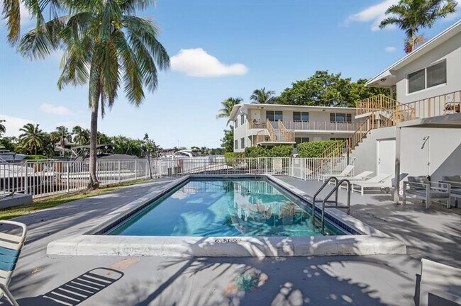 Building Photo - 1821 Middle River Dr