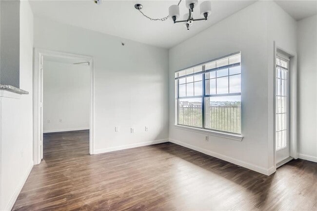 Building Photo - 2320 Gracy Farms Ln