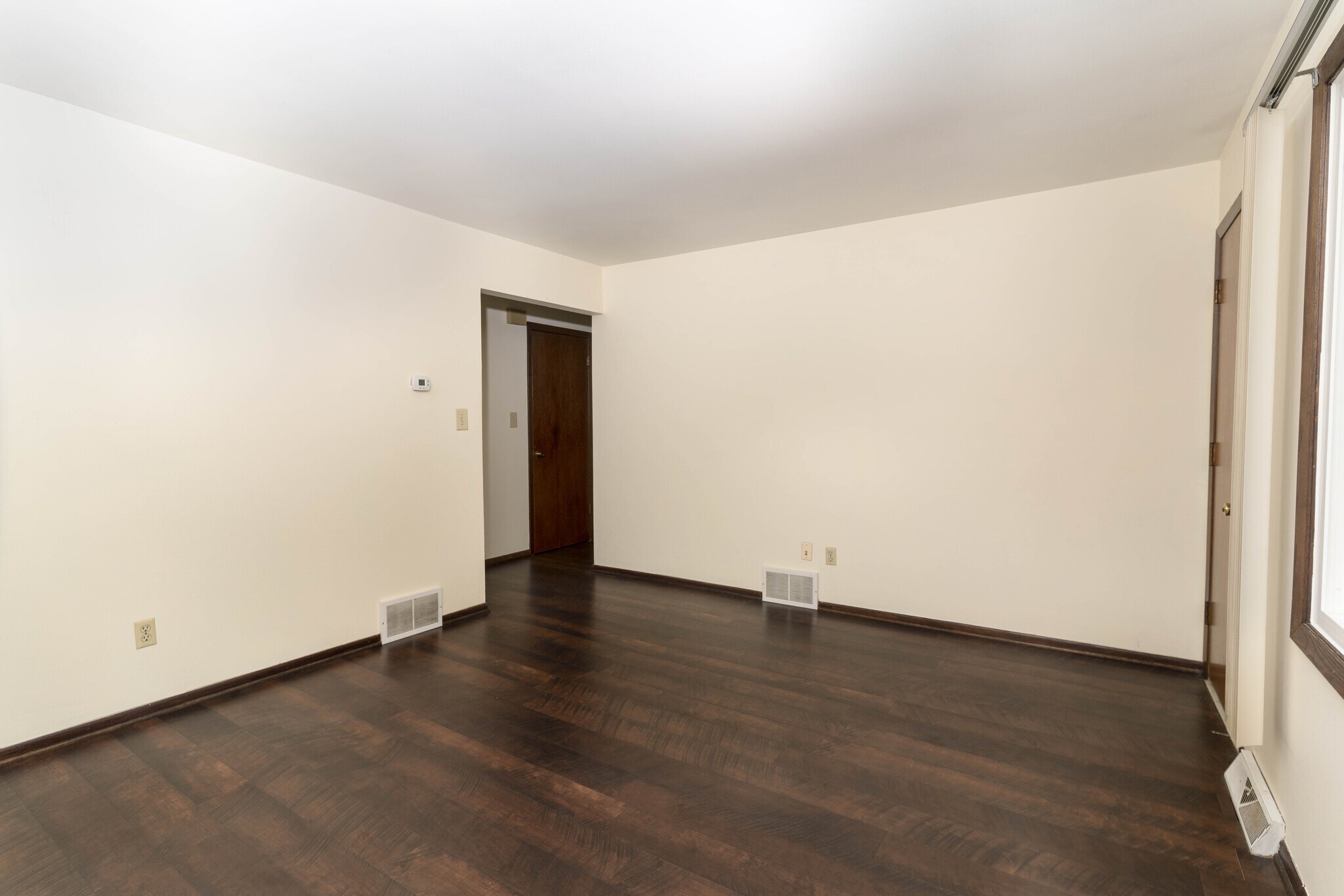 Building Photo - 2114 S 96th St