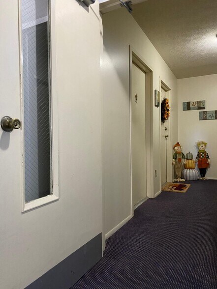 Building Photo - 329 Ridge Point Cir