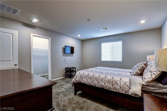Primary Photo - 2875 Cabrillo Terrace St