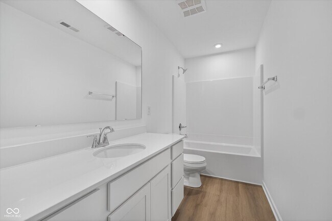 Building Photo - 15994 Meadow Frost Ct