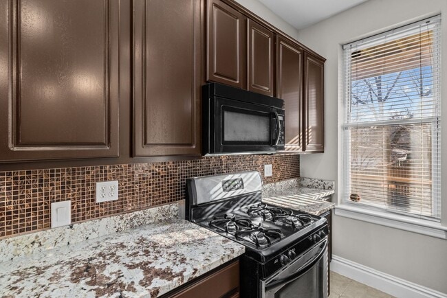 Building Photo - High end, 3 bedroom single family home in The Grove!