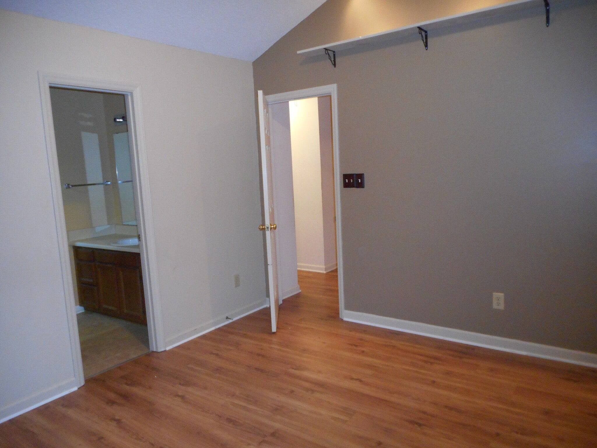 Building Photo - 3113 Olde Birch Dr