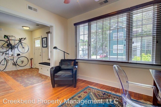 Building Photo - 3 br, 2 bath House - 22 Maverick