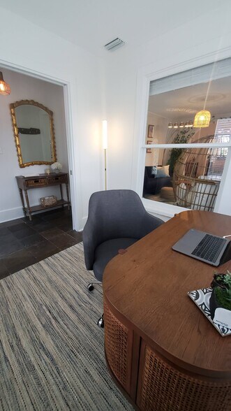 Building Photo - 2821 6th Ave N