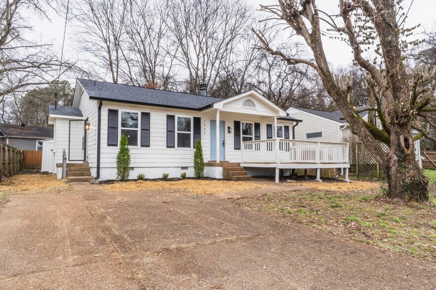 Building Photo - 1805 Meadow Cliff Dr