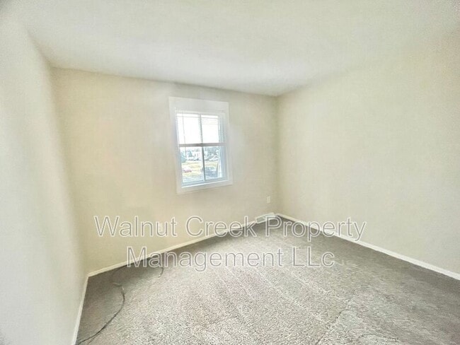 Building Photo - 5520 Beavercrest Dr