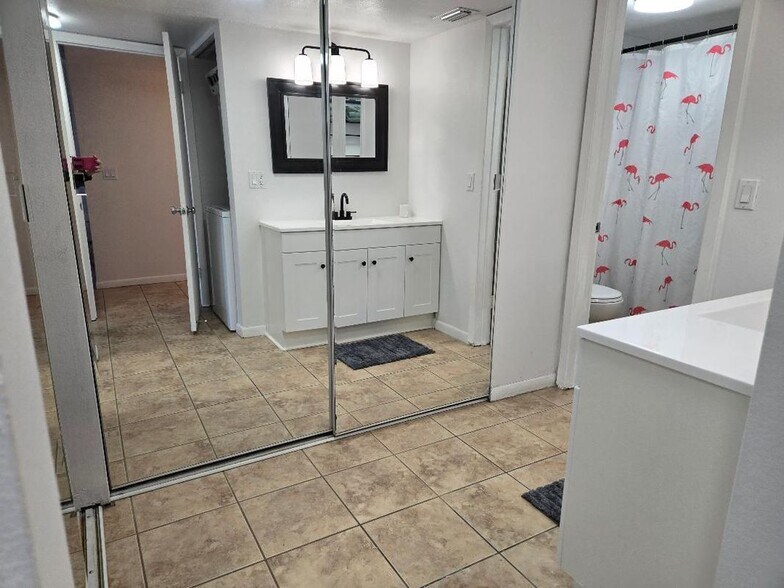 Building Photo - 4908 38th Way S