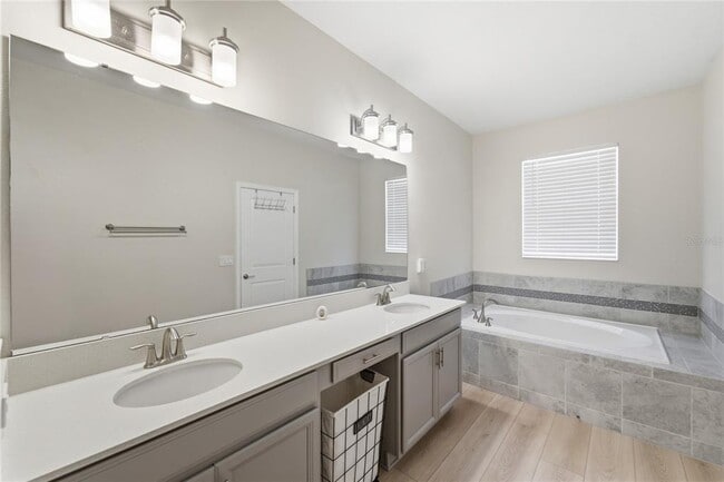 Building Photo - 9014 Pinch Shot Dr