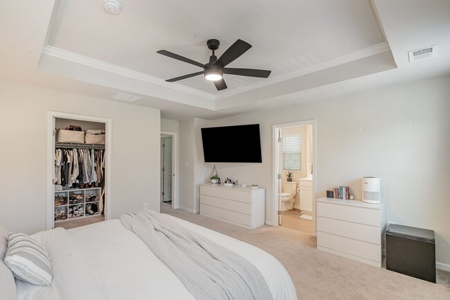 Building Photo - Premier End-Unit Townhome in Valley Run: A...