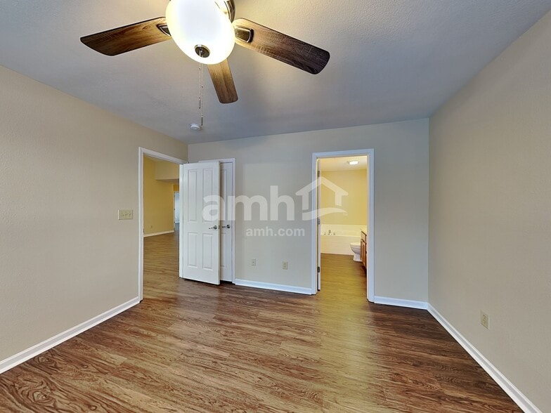 Building Photo - 18954 Prairie Crossing Dr