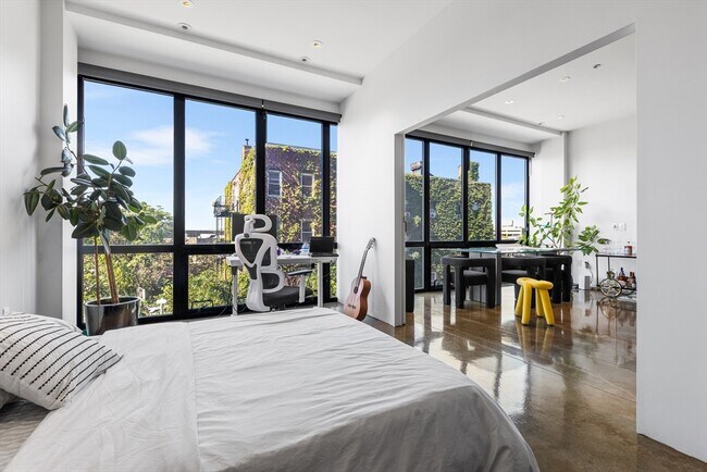 Building Photo - 36 A St