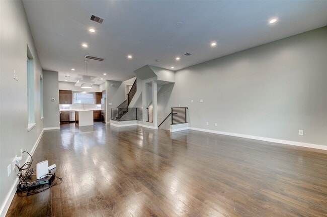 Building Photo - 1211 Thompson St