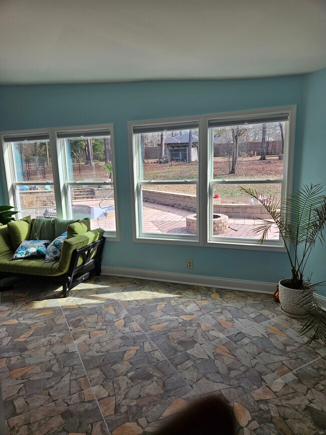 Building Photo - 44 Cone Ln