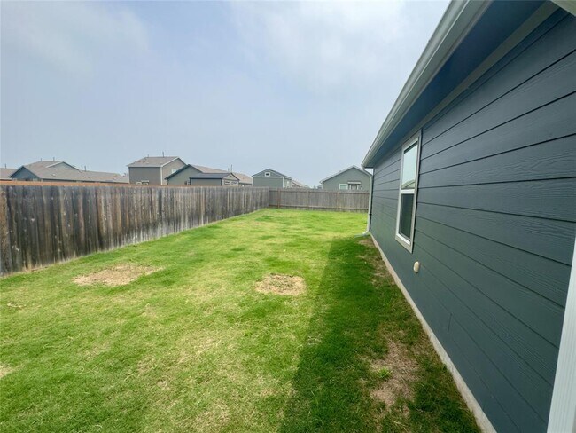 Building Photo - 510 Sunray Dr