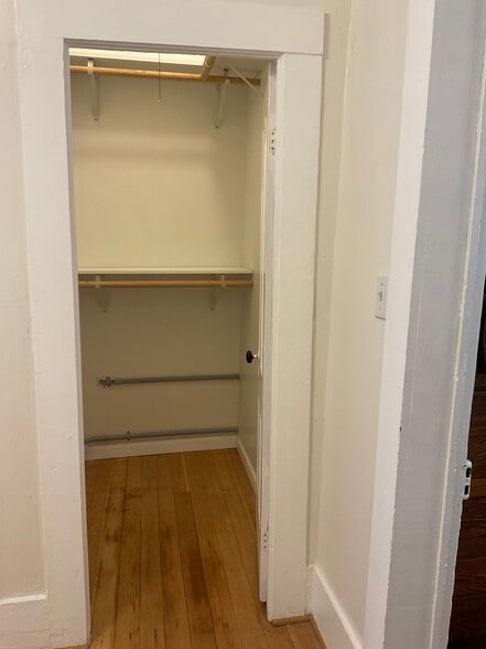 Bedroom closet - 514 Tombstone Cyn
